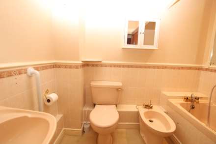 Wilmington Square, Eastbourne, BN21 4DX, Image 6