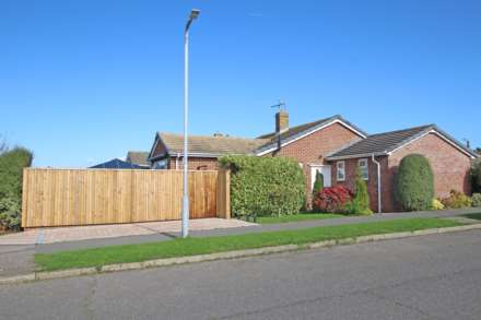 3 Bedroom Detached Bungalow, Castle View Gardens, Westham, BN24 5HR