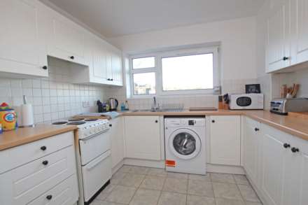 Wellcombe Crescent, Eastbourne, BN20 7XW, Image 4