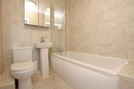 Wellcombe Crescent, Eastbourne, BN20 7XW, Image 8