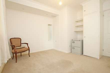 Grange Gardens, Eastbourne, BN20 7DA, Image 16