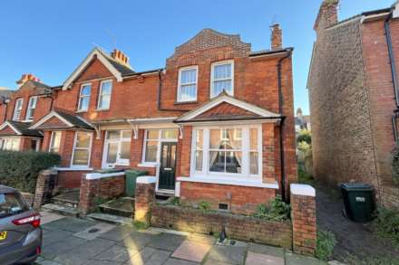 2 Bedroom End Terrace, Greys Road, Eastbourne, BN20 8AZ