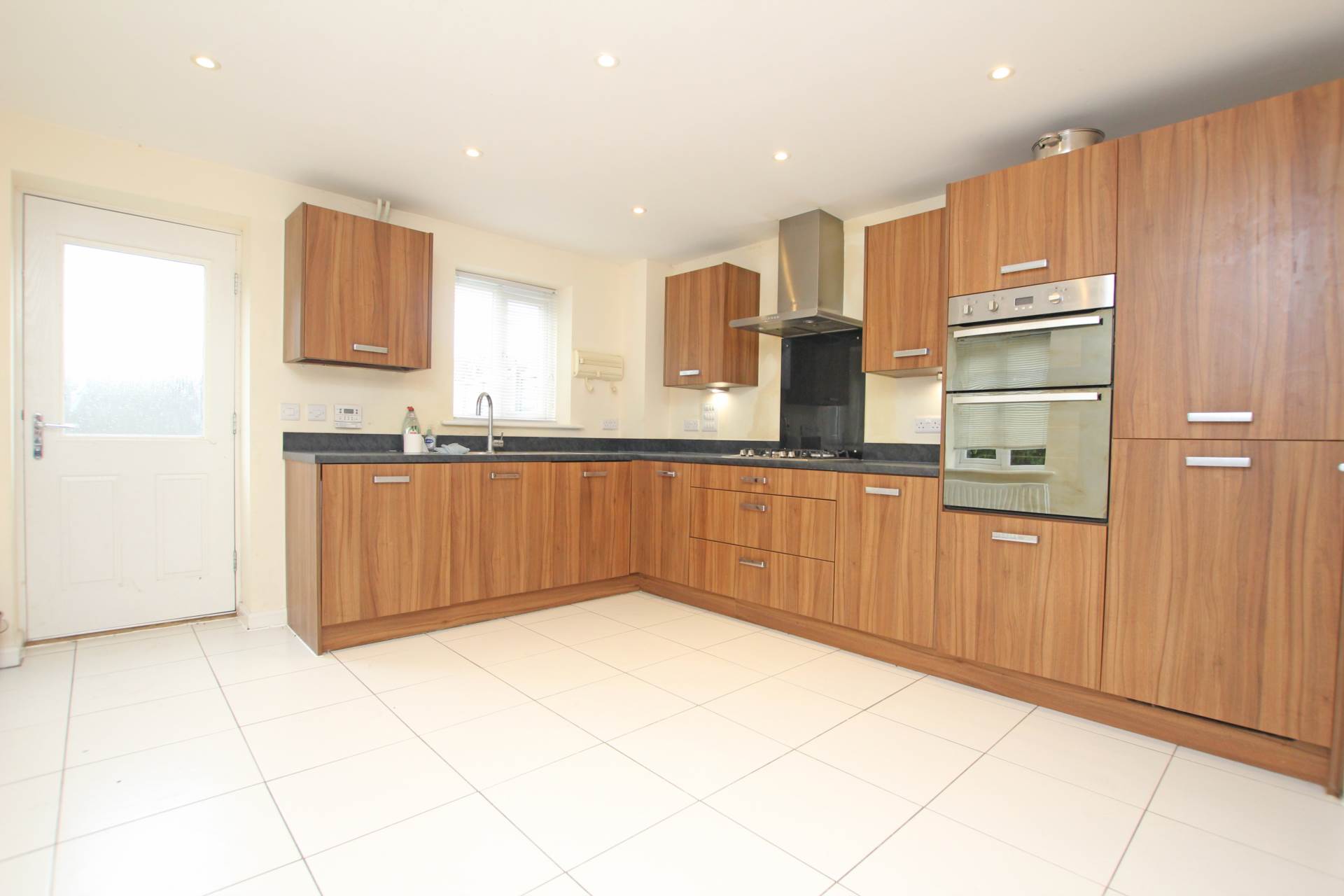 Weavers Close, Eastbourne, BN21 2BA, Image 2