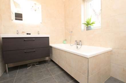 Kings Drive, Eastbourne, BN21 2PB, Image 20