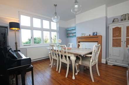 Kings Drive, Eastbourne, BN21 2PB, Image 4