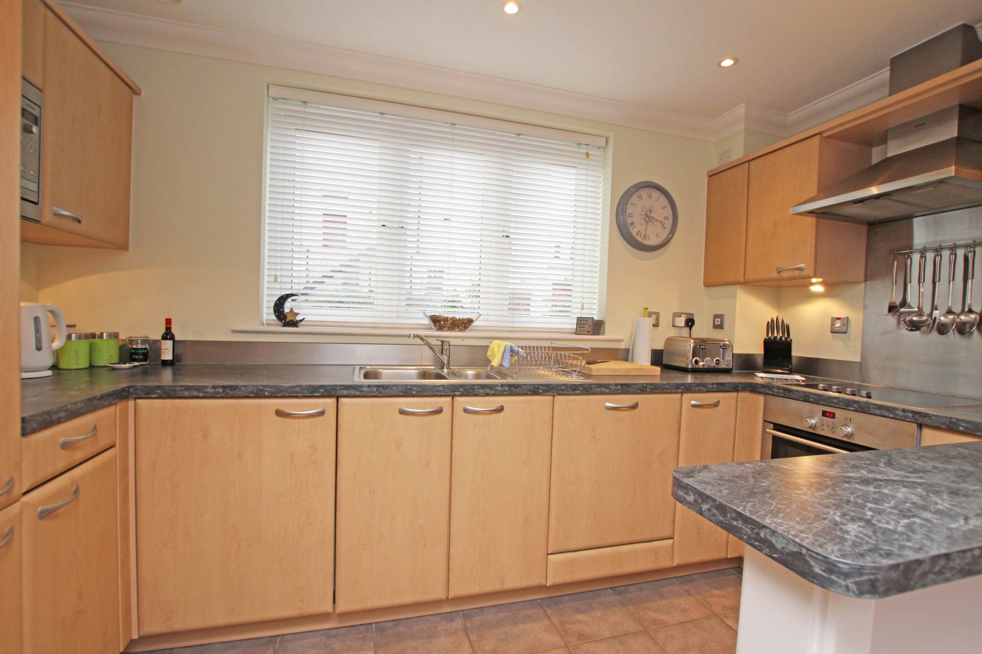 Compton Street, Eastbourne, BN21 4AP, Image 5