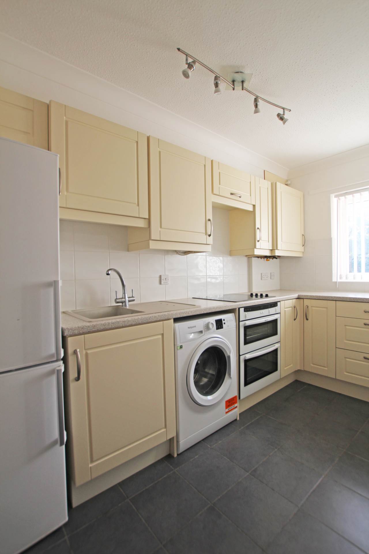 Mill Road, Eastbourne, BN21 2LY, Image 7