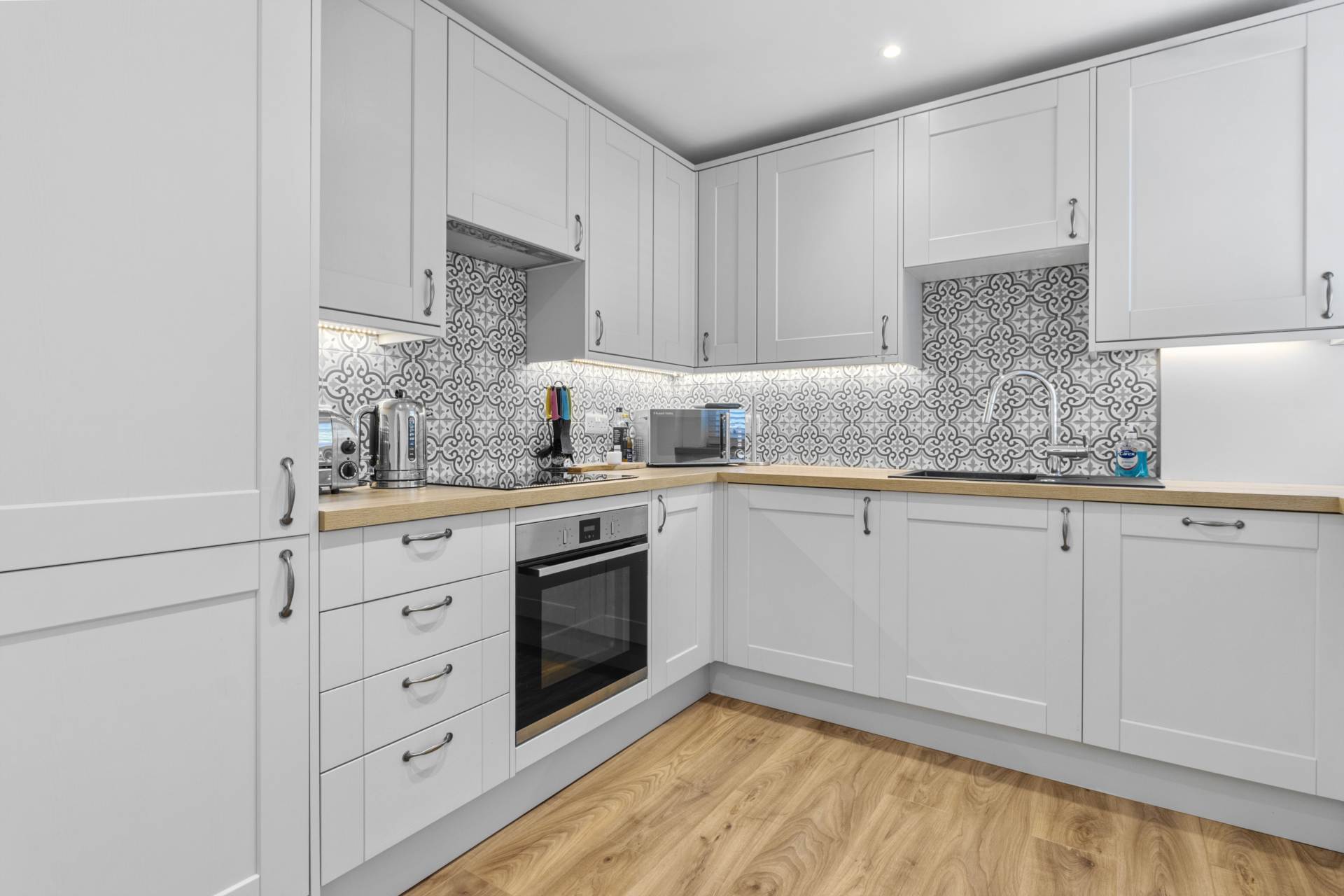 Baslow Road, Eastbourne, BN20 7UL, Image 22