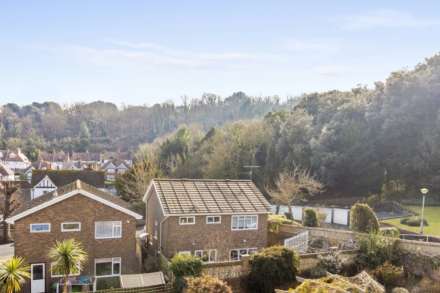 Baslow Road, Eastbourne, BN20 7UL, Image 36