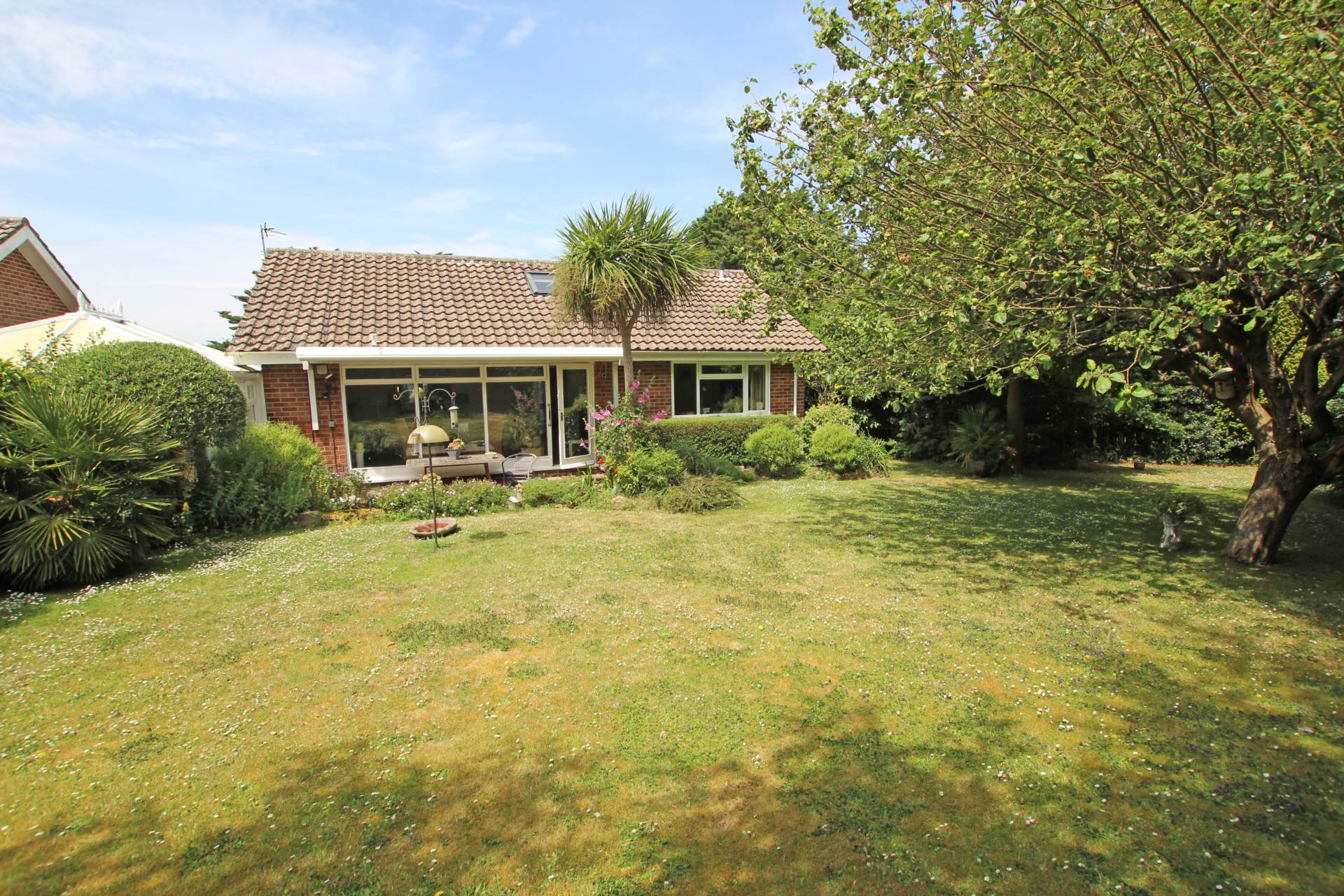 Salisbury Close, Eastbourne, BN22 0JY, Image 14