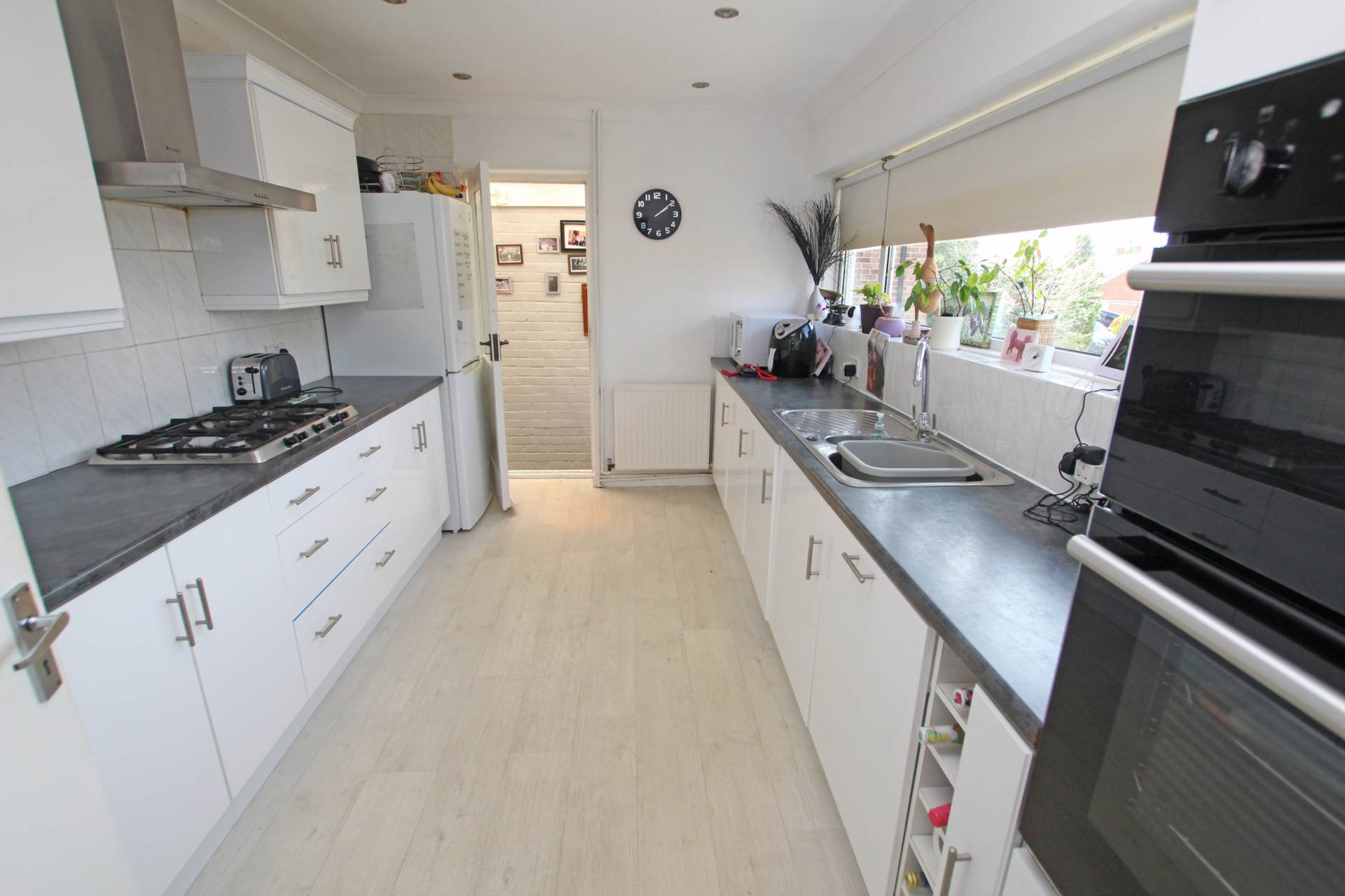 Salisbury Close, Eastbourne, BN22 0JY, Image 4