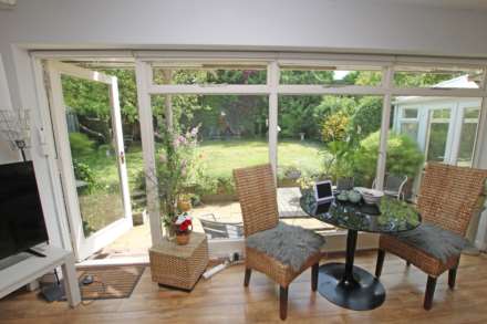 Salisbury Close, Eastbourne, BN22 0JY, Image 16