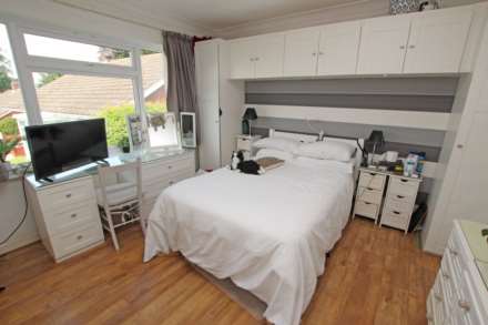 Salisbury Close, Eastbourne, BN22 0JY, Image 6