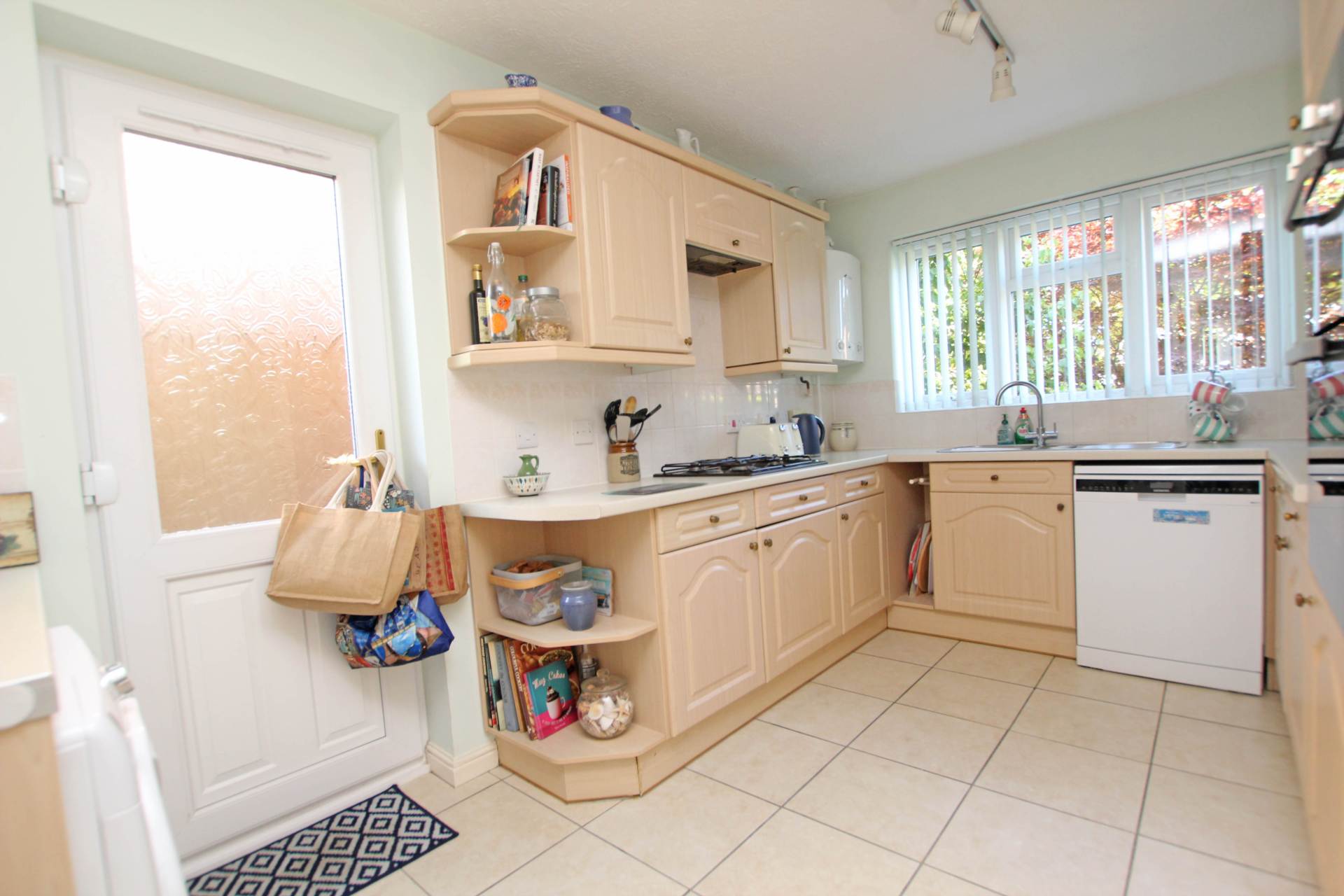 Wheelwright Close, Eastbourne, BN22 0XG, Image 16