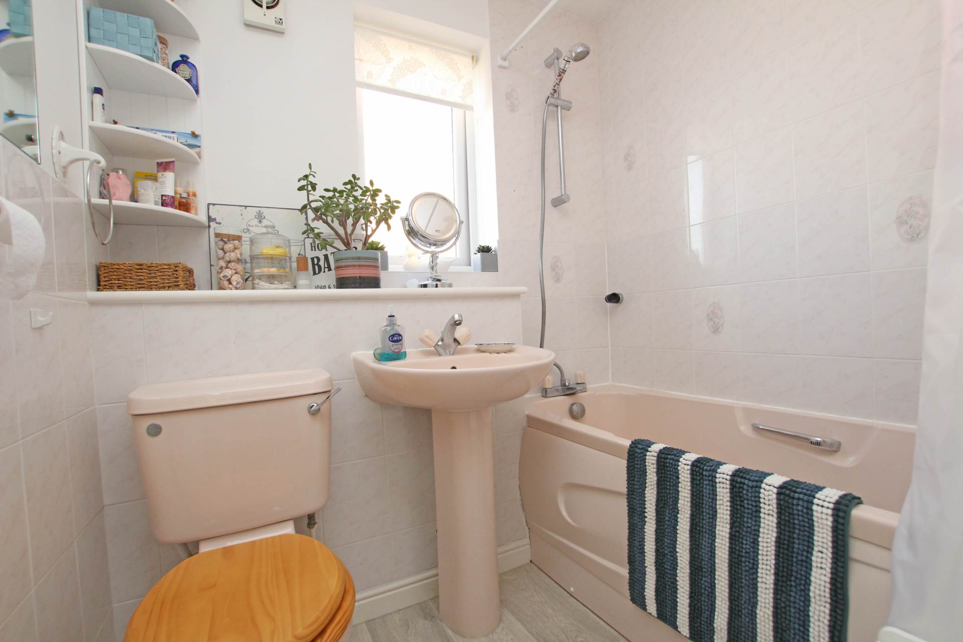 Wheelwright Close, Eastbourne, BN22 0XG, Image 19