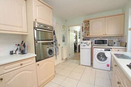 Wheelwright Close, Eastbourne, BN22 0XG, Image 14