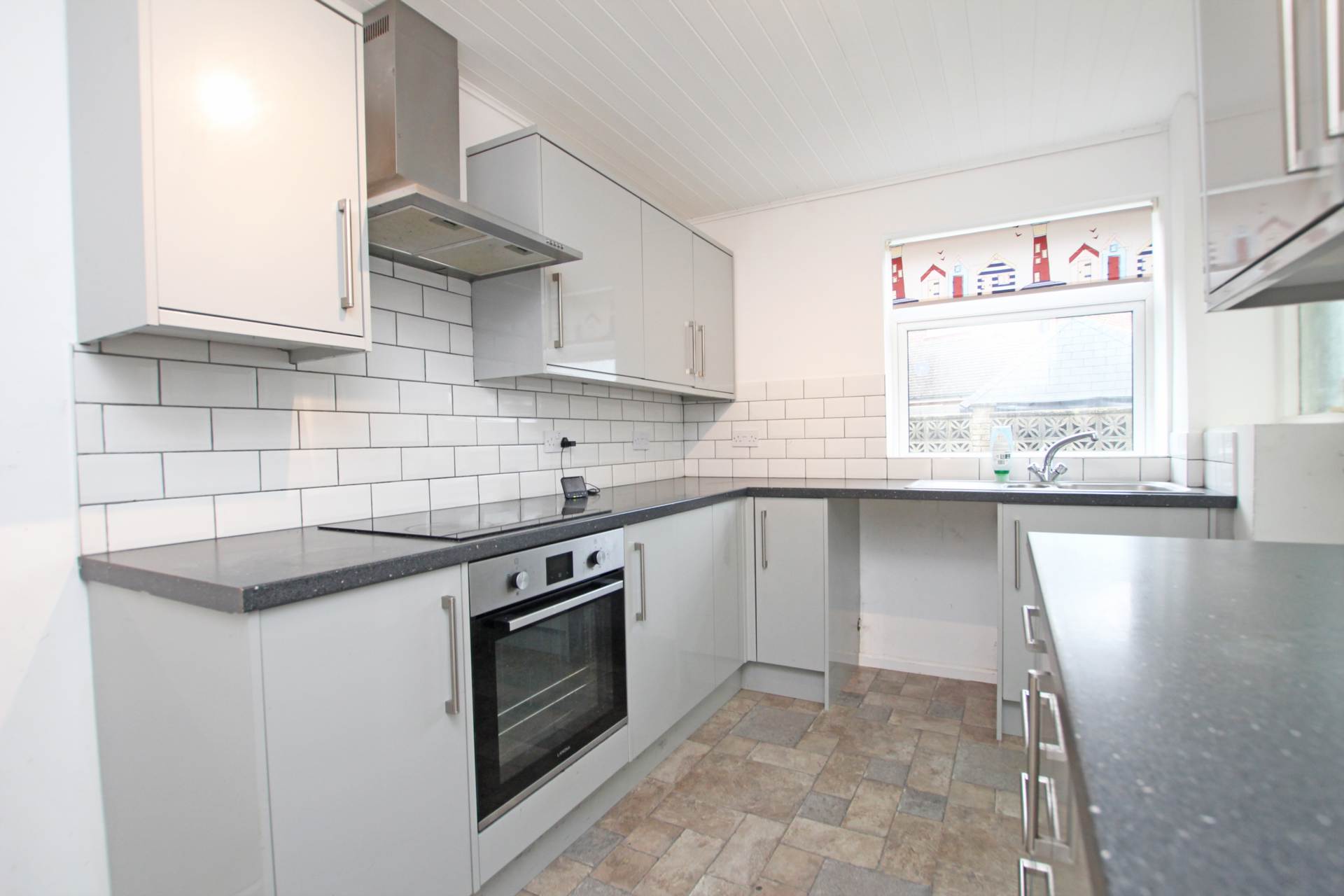 Lawns Avenue, Eastbourne, BN21 1PJ, Image 13