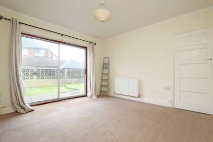 Lawns Avenue, Eastbourne, BN21 1PJ, Image 12