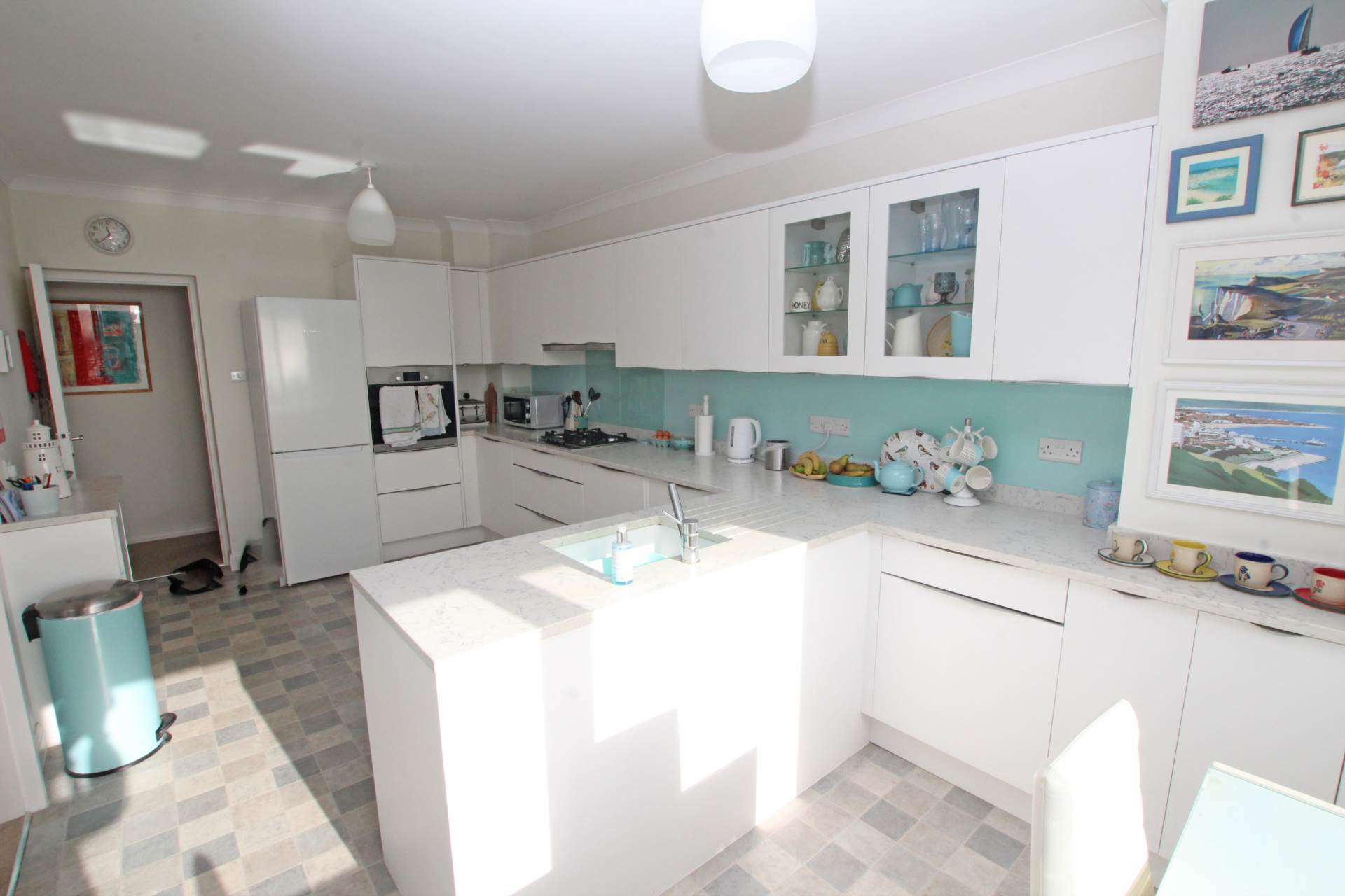 St Johns Road, Eastbourne, BN20 7HU, Image 12
