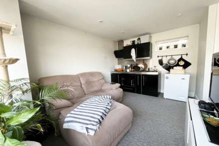 Carlton Road, Eastbourne, BN22 7EN, Image 4