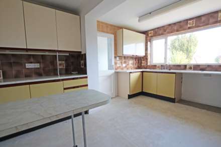 Bracken Road, Eastbourne, BN20 8SH, Image 12