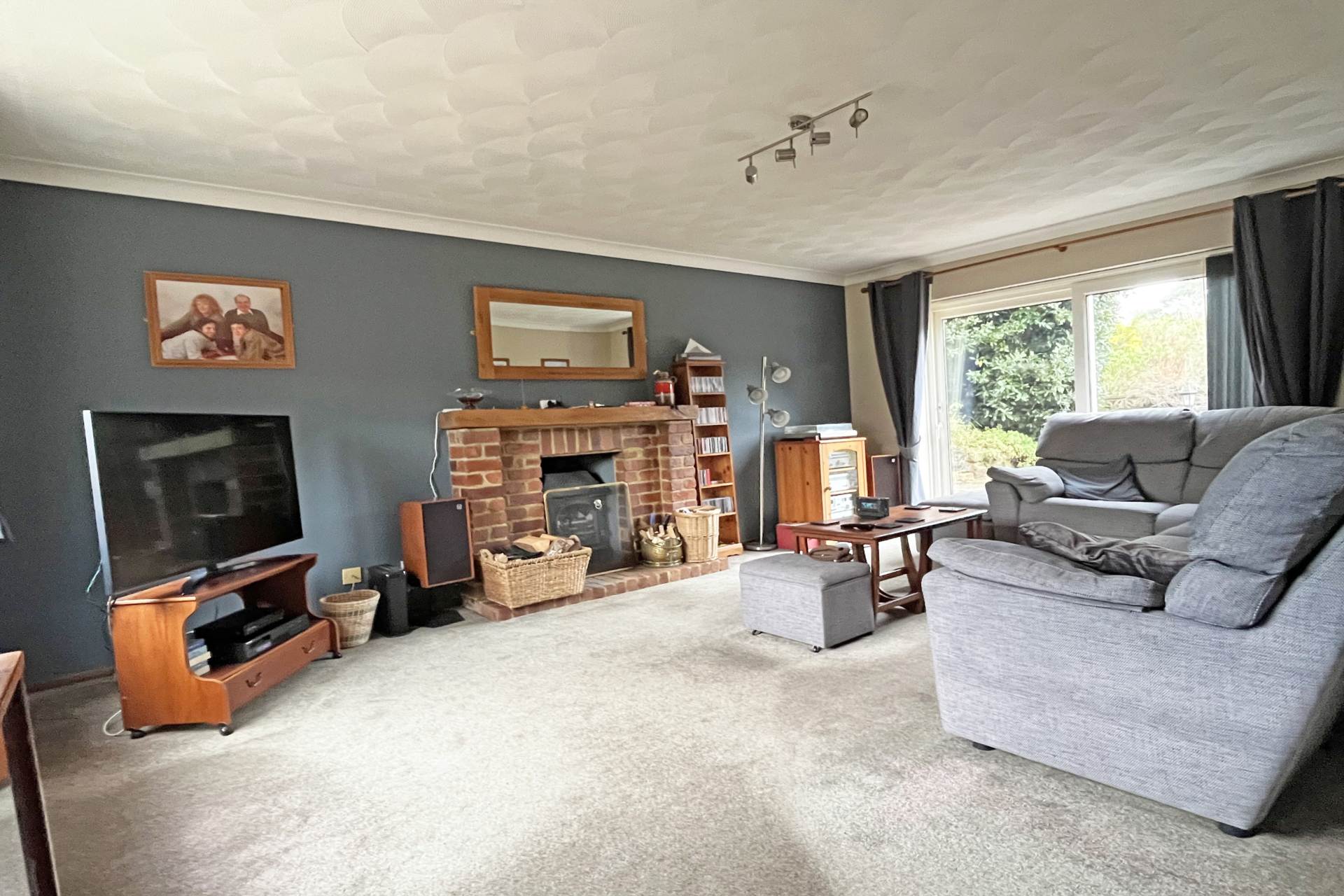 Roffrey Avenue, Hampden Park, BN22 0AE, Image 2