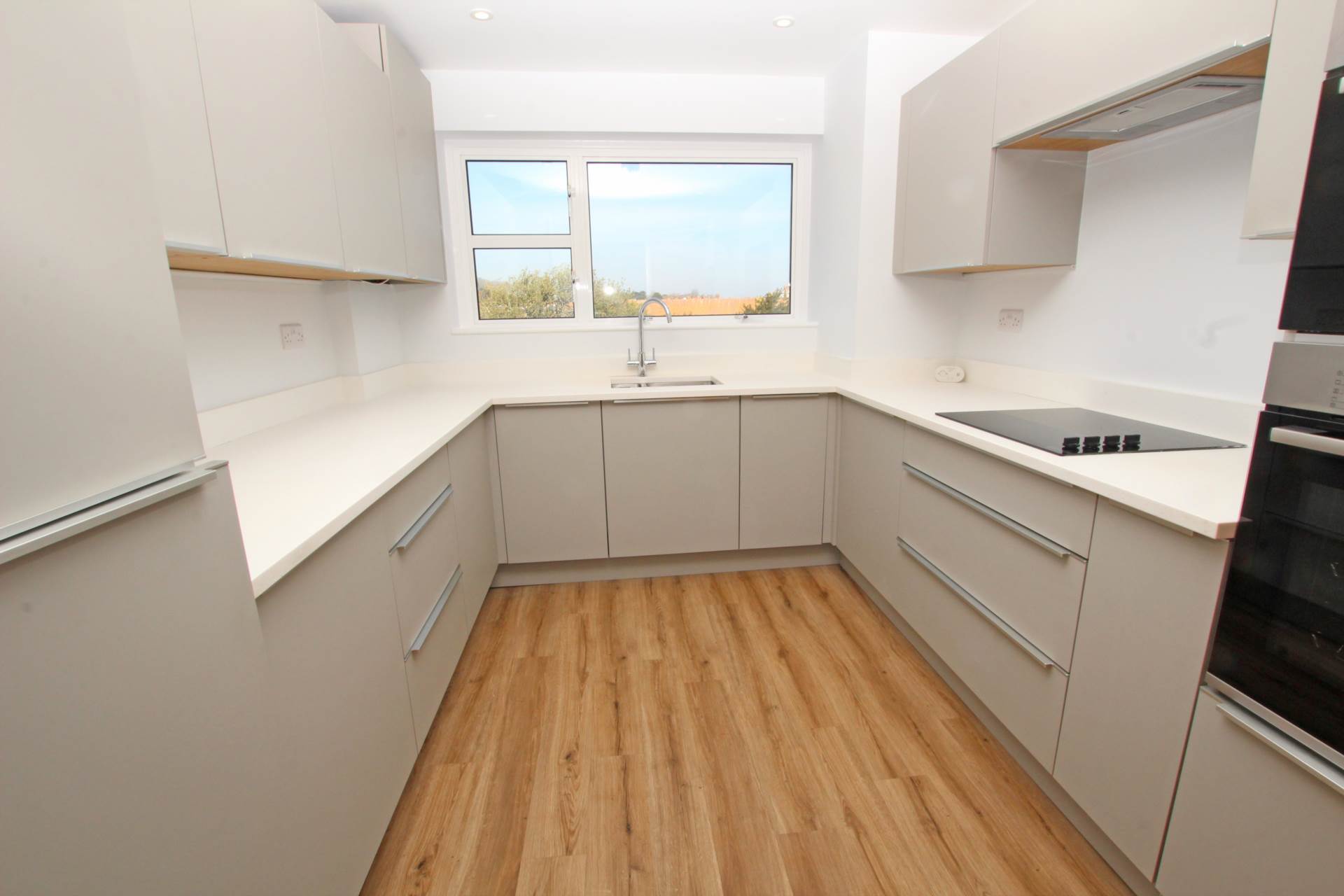 Cliff Road, Eastbourne, BN20 7XE, Image 3