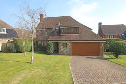 4 Bedroom Detached, Lincoln Close, Eastbourne, BN20 7TZ