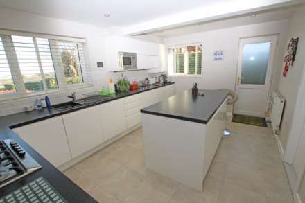 Lincoln Close, Eastbourne, BN20 7TZ, Image 3