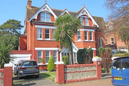 4 Bedroom Flat, Grassington Road, Eastbourne, BN20 7BJ