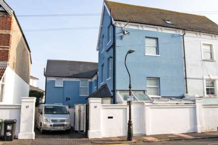 Hyde Road, Eastbourne, BN21 4SX, Image 1