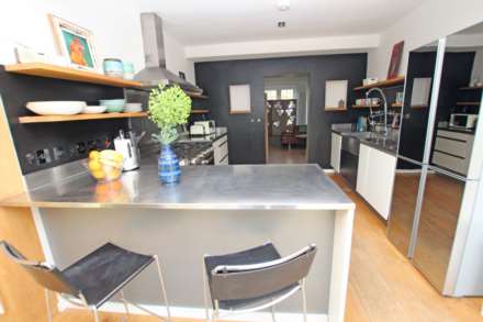 Holywell Close, Eastbourne, BN20 7RX, Image 19