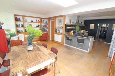 Holywell Close, Eastbourne, BN20 7RX, Image 2