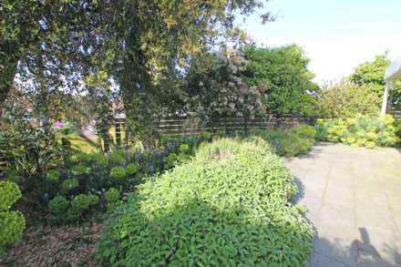 Holywell Close, Eastbourne, BN20 7RX, Image 23