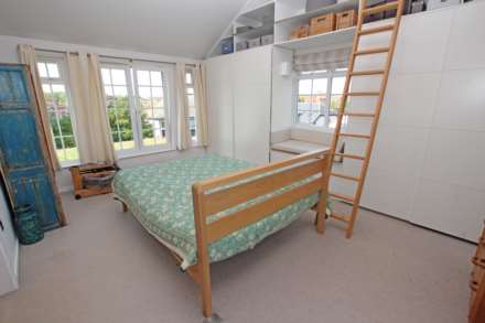 Holywell Close, Eastbourne, BN20 7RX, Image 5