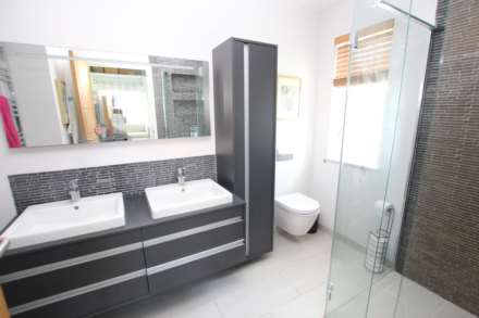 Holywell Close, Eastbourne, BN20 7RX, Image 6