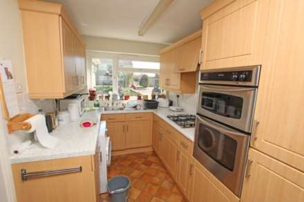 Aylesbury Avenue, Eastbourne, BN23 6AD, Image 4