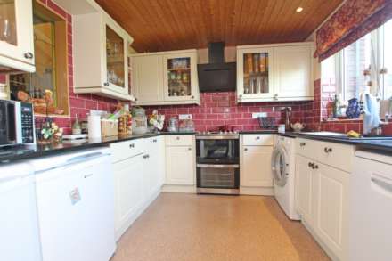 The Croft, Willingdon Village,  BN20 9HH, Image 17