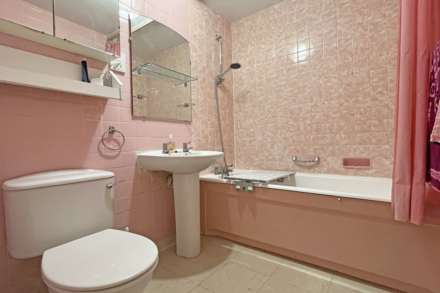 Granville Road, Eastbourne, BN20 7HA, Image 16