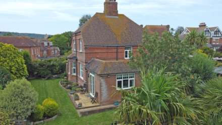 4 Bedroom Detached, Watts Lane, Eastbourne, BN21 2LL