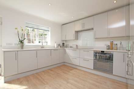 Fitzgerald Close, Eastbourne, BN20 7EP, Image 12