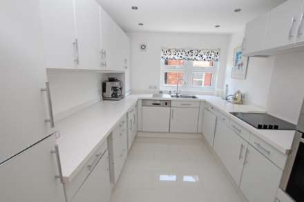 St Johns Road, Eastbourne, BN20 7NB, Image 3