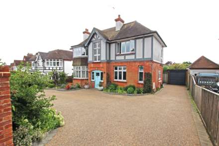 Pashley Road, Eastbourne, BN20 8DU
