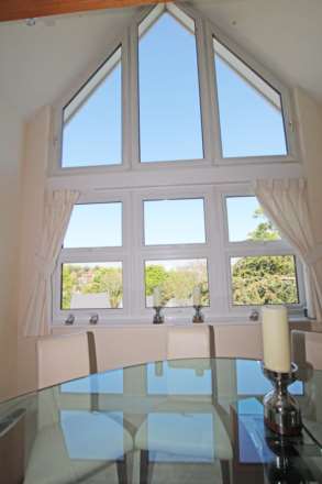 St Johns Road, Eastbourne, BN20 7NB, Image 11