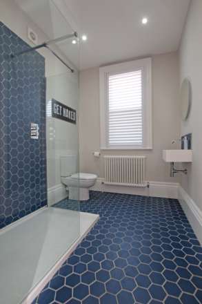 South Cliff Avenue, Eastbourne, BN20 7AH, Image 10