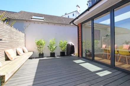 South Cliff Avenue, Eastbourne, BN20 7AH, Image 16