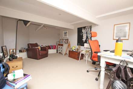 South Cliff Avenue, Eastbourne, BN20 7AH, Image 18