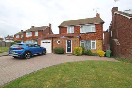 4 Bedroom Detached, Branston Road, Eastbourne, BN22 0AL