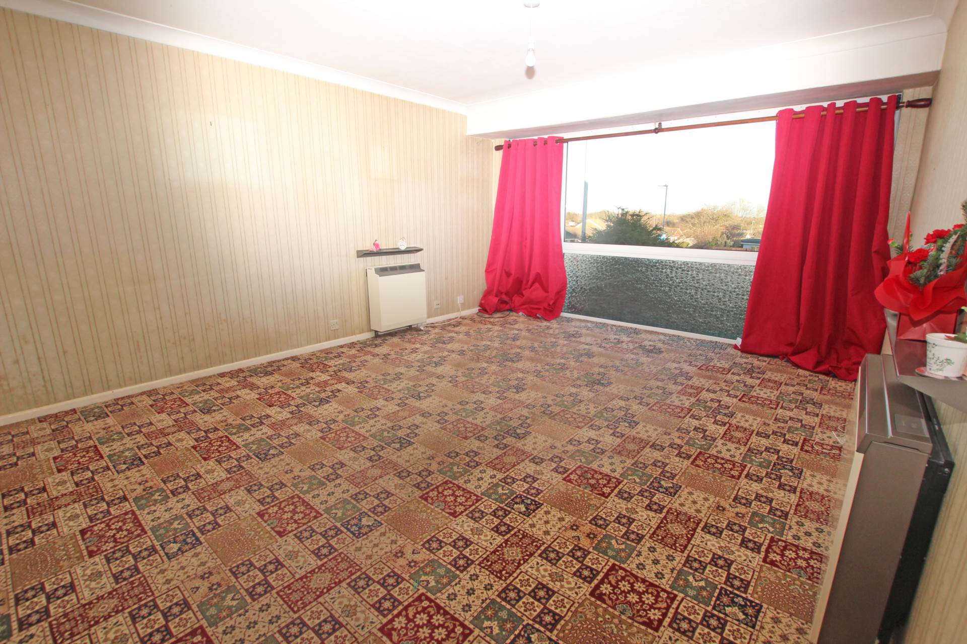 Hazelwood Avenue, Eastbourne, BN22 0SG, Image 2