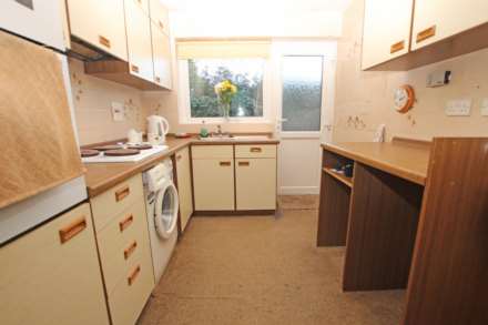 Hazelwood Avenue, Eastbourne, BN22 0SG, Image 3